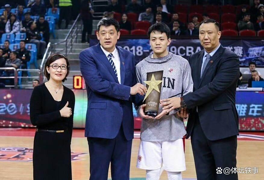 但是, 随着郭艾伦 但是, 随着郭艾伦