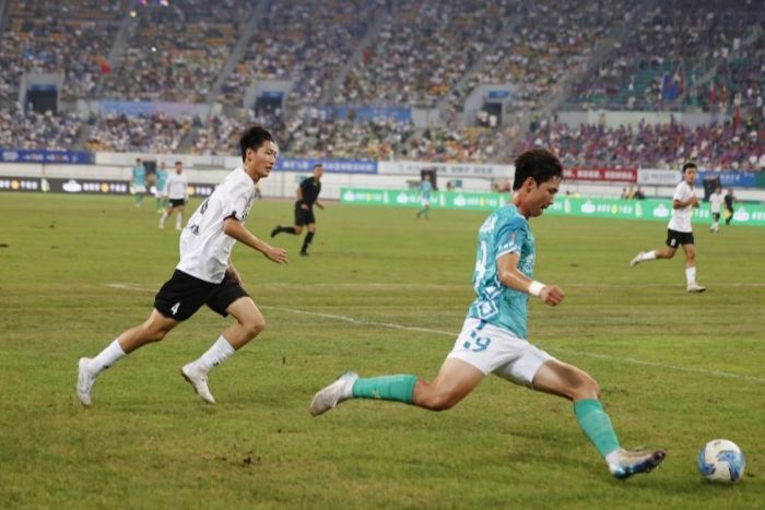 同步进行, 太原市足球 同步进行, 太原市足球