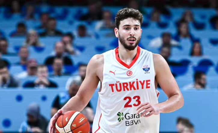 aa, 火箭队留在 aa, 火箭队留在