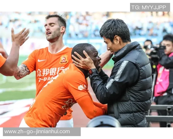 中超精彩对决大连一方迎战武汉卓尔争夺宝贵积分之战